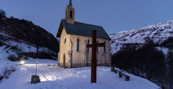 Chapelle et Rocher Saint-Pierre en montant par le parcours santé - Itinéraire de randonnée pédestre