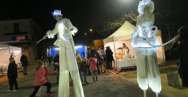 Spectacle déambulatoire "Leukosphère"