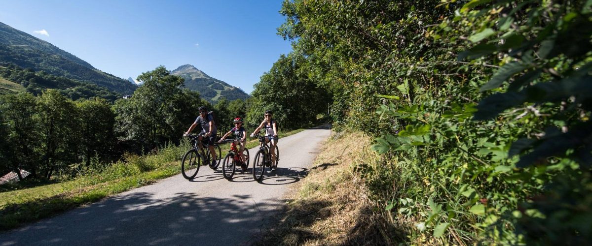 VTT et cyclotourisme Valloire - Sorties VTT et location vélo de route et VTT  en Savoie - Valloire